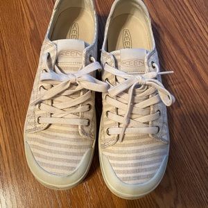 Keen Elsa striped sneaker
